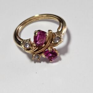 Avon vintage gold tone pink rhinestone ring 6.25-7